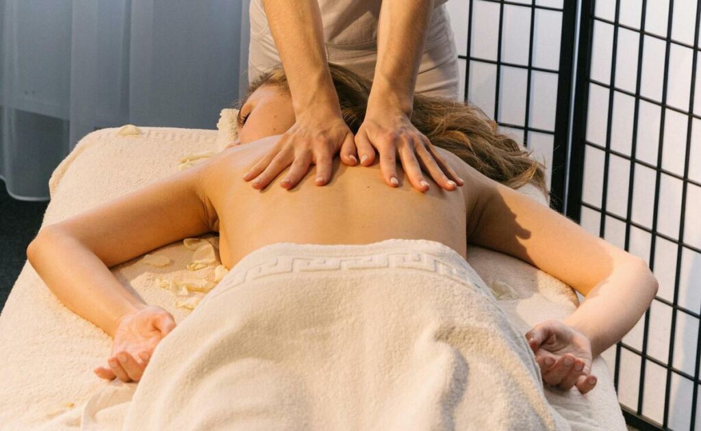 Manuelle Therapie nach osteopathischen Prinzipien - Heilpraktiker Massage in Wandlitz